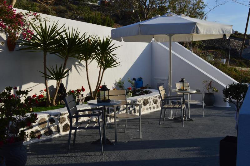 Kiklamino Sunset Suites - image 11
