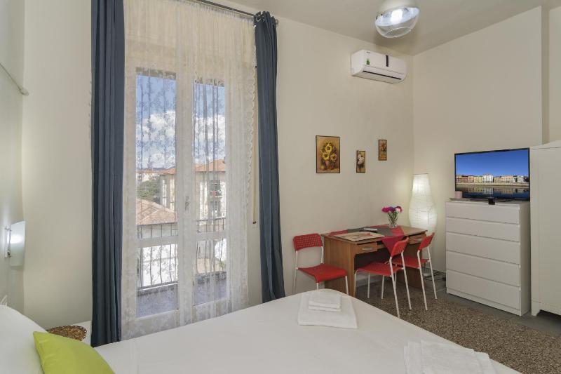 Standard Double Room image 2