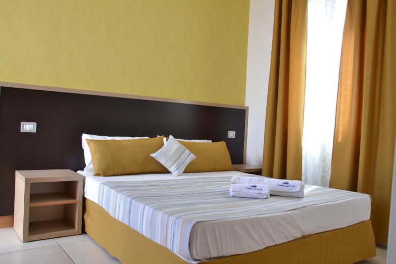 Deluxe Double or Twin Room image 3