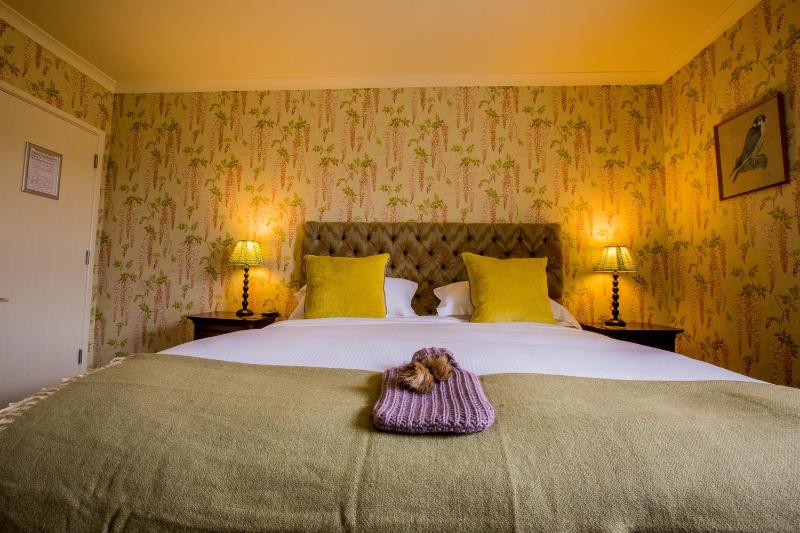 The Hawk Inn - image 9