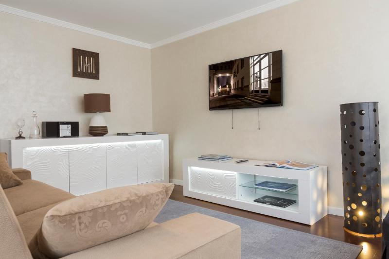 Superior Apartment image 3