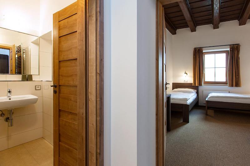 Luxury Triple Room image 3