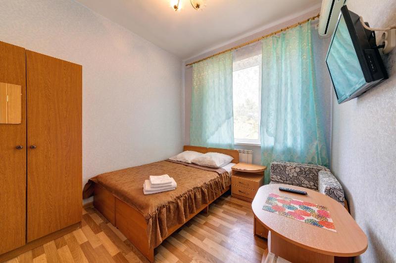 Double or Twin Room image 2