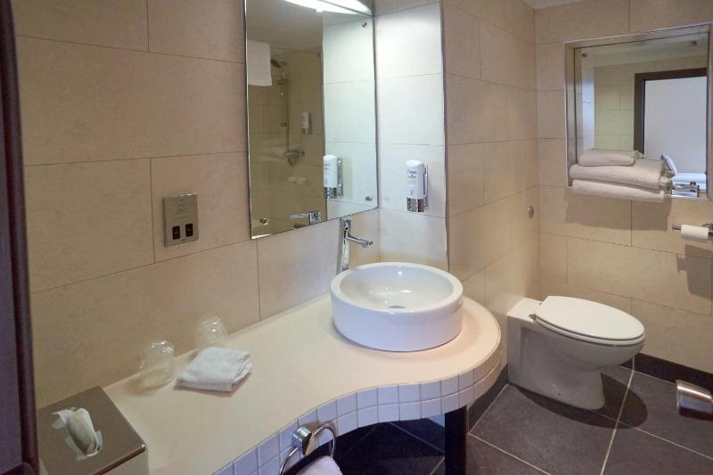 Standard Deluxe Twin Room image 2