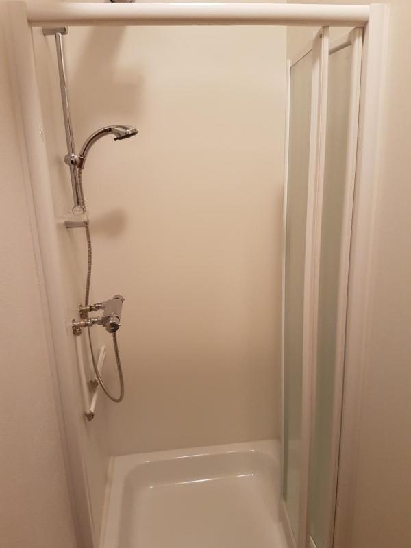 Quadruple Room with Shared Bathroom image 2
