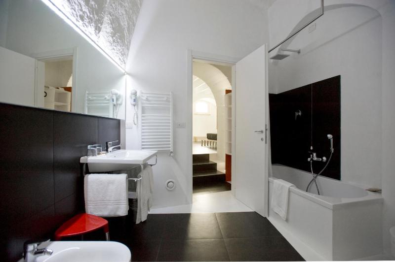 Superior Quadruple Room image 4