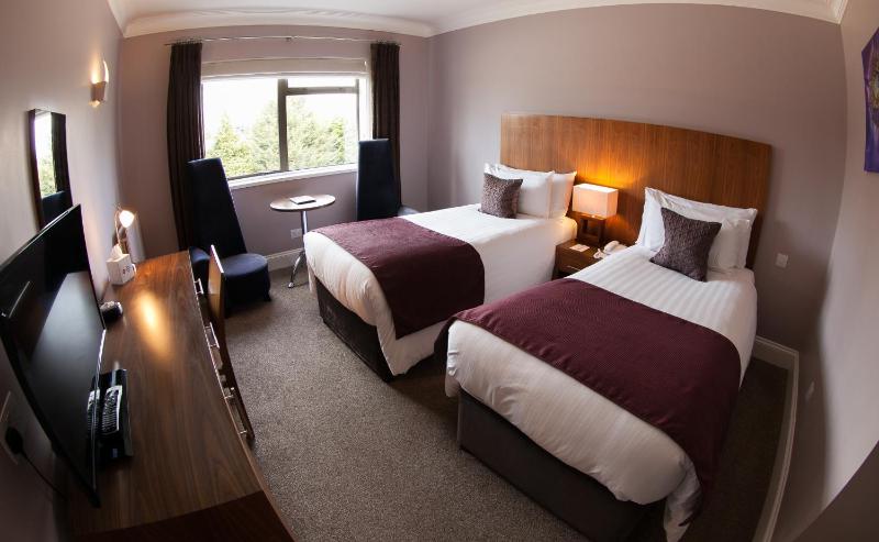 Standard Room with Two Single Beds image 3