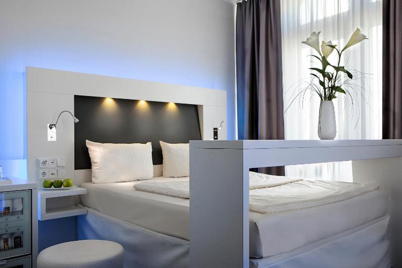 Grand Hotel Downtown - Frankfurt Central Station - Boutique Design Hotel - image 7