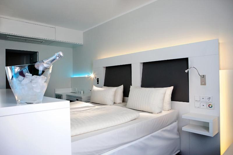Grand Hotel Downtown - Frankfurt Central Station - Boutique Design Hotel - image 14