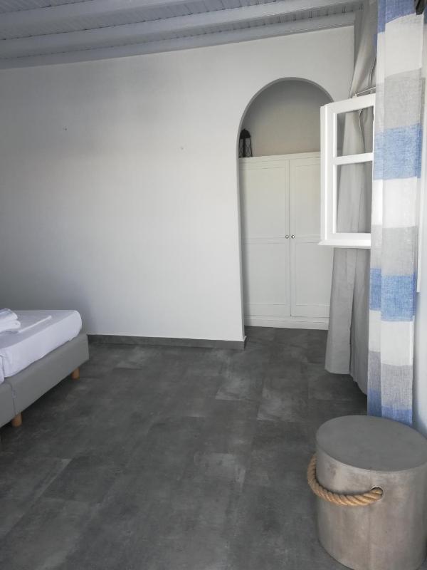 MARKOS BEACH rooms & studios - image 13