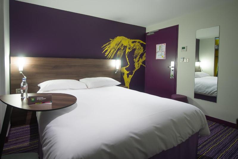 Standard Family Suite with 2 Connecting Rooms image 3