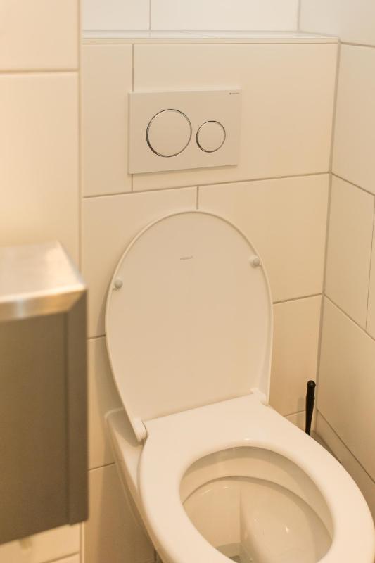 Six-Person basic Room image 4