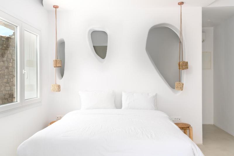 Superior Double Room image 4