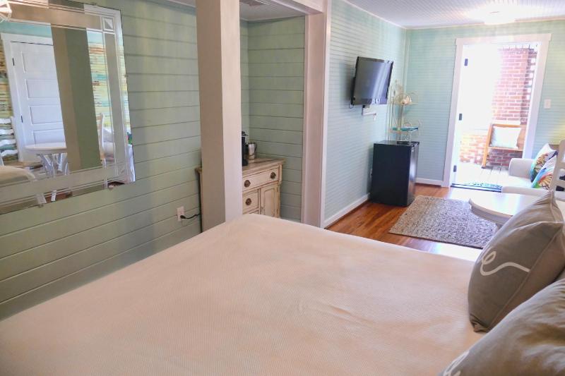 Beachview Inn and Spa - image 7