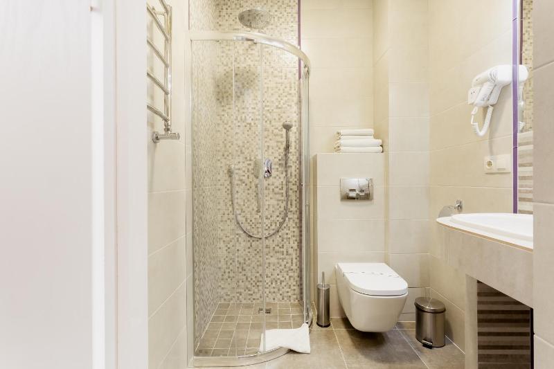 Standard Double or Twin Room image 2