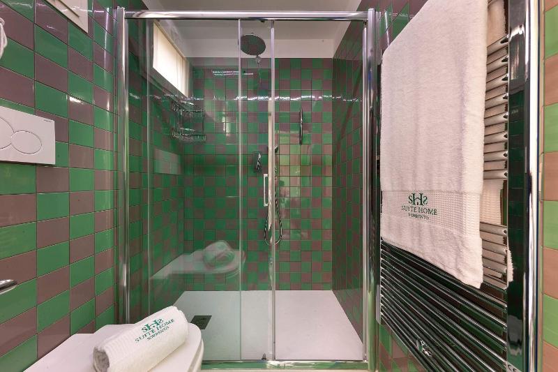 Suite Home Sorrento - image 15