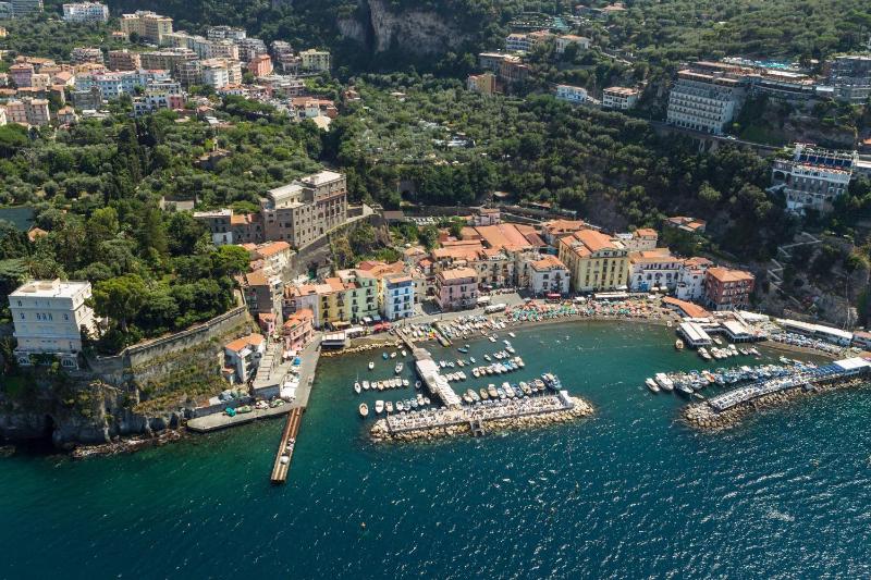 Suite Home Sorrento - image 6