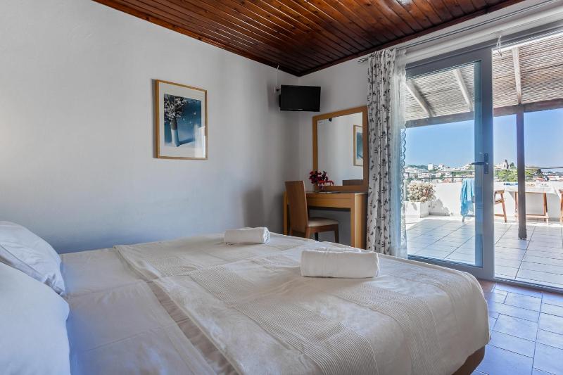Studio with Sea View image 3