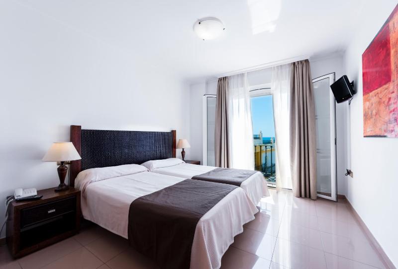  Apartment with Sea View (4 Guest)  image 3