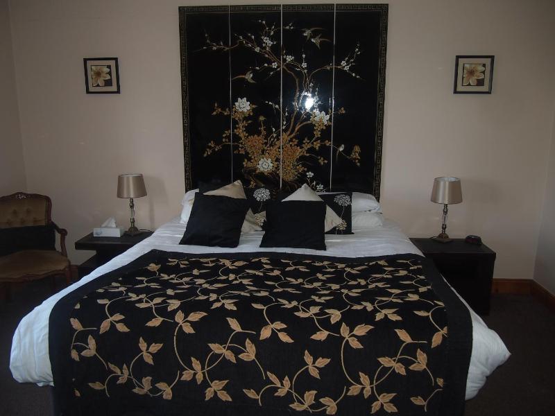 Superior King Room image 1