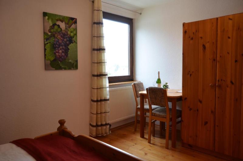 Standard Double Room image 3