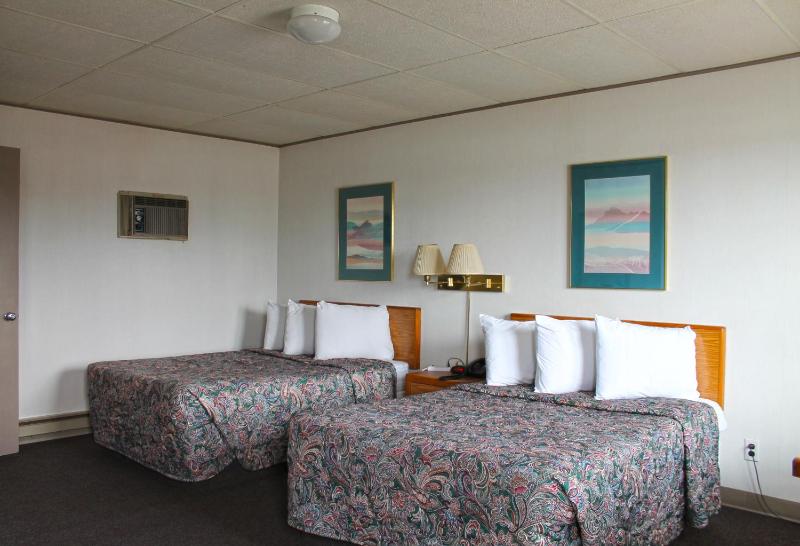 Double Room image 4