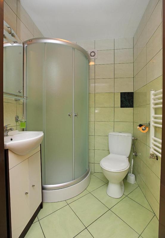 Twin Room image 2