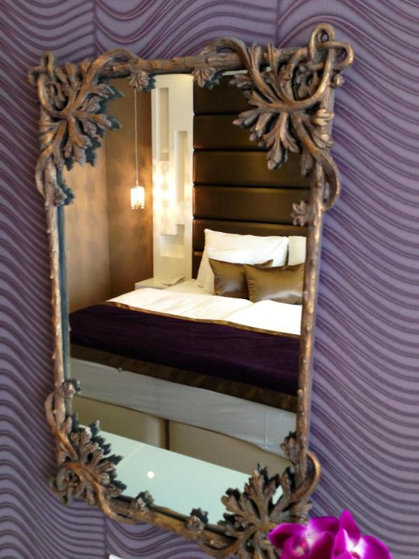 Double Room with Extra Bed (2 Adults + 2 Child) image 3