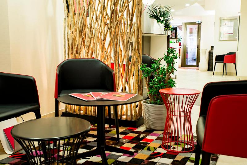 Hotel Le Pere Leon - image 21