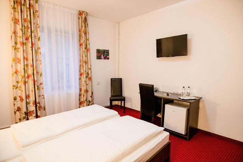 Pensiunea Casa Helis - image 6