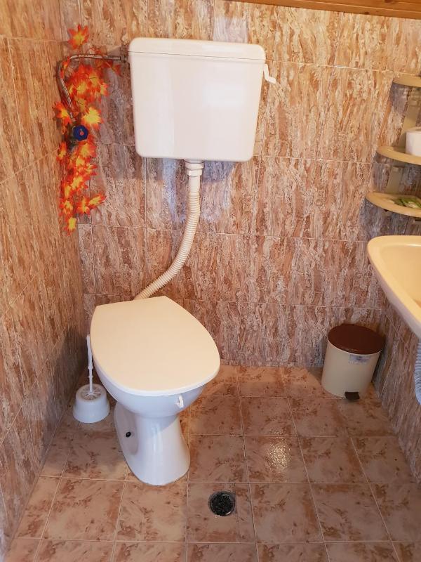 Twin Room with Private Bathroom image 2