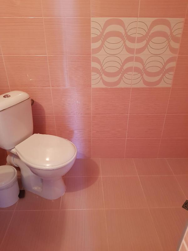 Twin Room with Private Bathroom image 4