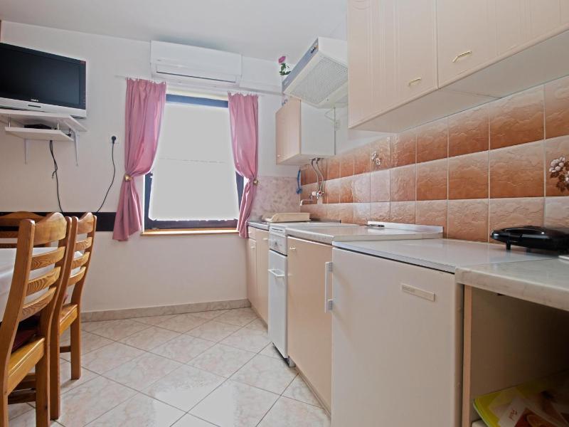 Apartment image 2