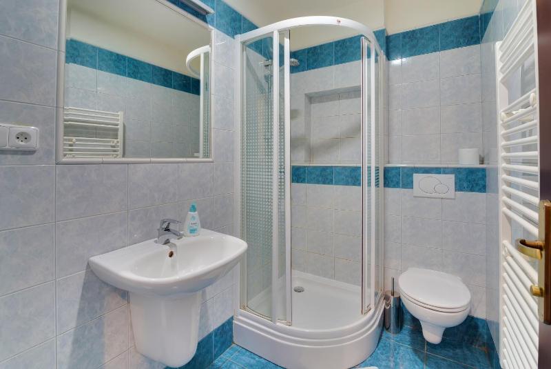 Twin Room image 1