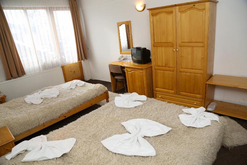 Triple Room image 4