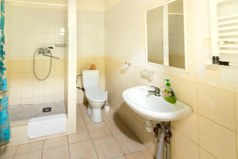 Superior Quadruple Room image 3