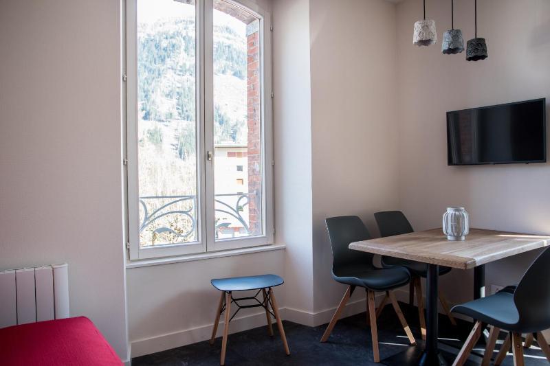 Two-Bedroom Apartment image 3