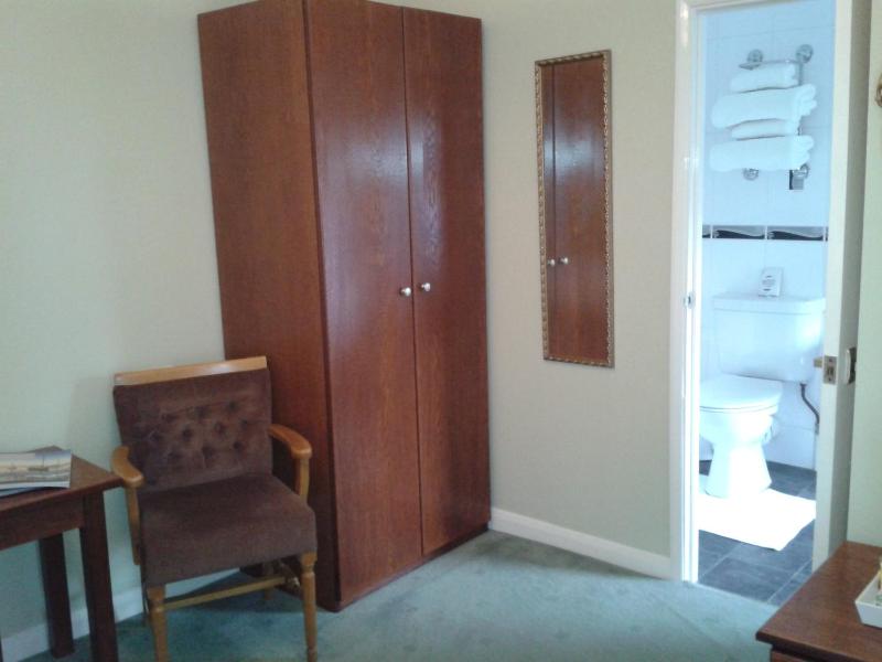 Standard Double Room image 2