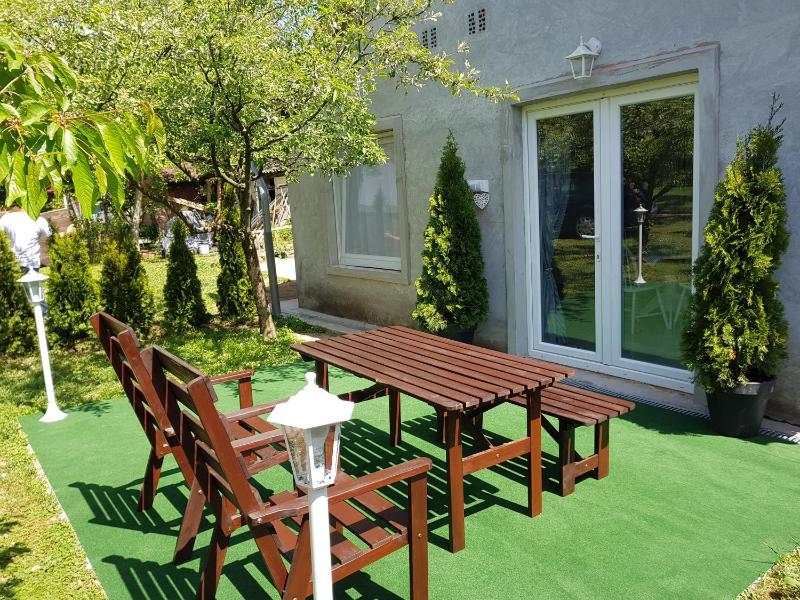 Apartment with Garden View image 2