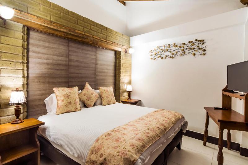 Hotel El Giro - image 28
