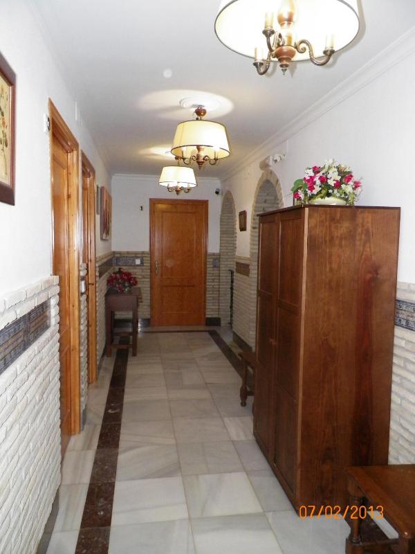 Twin Room image 2