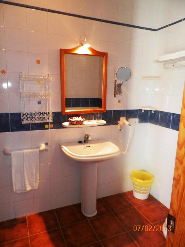 Double Room with Balcony image 2