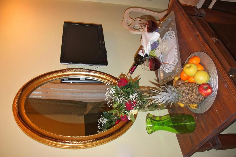 Standard Triple Room image 2
