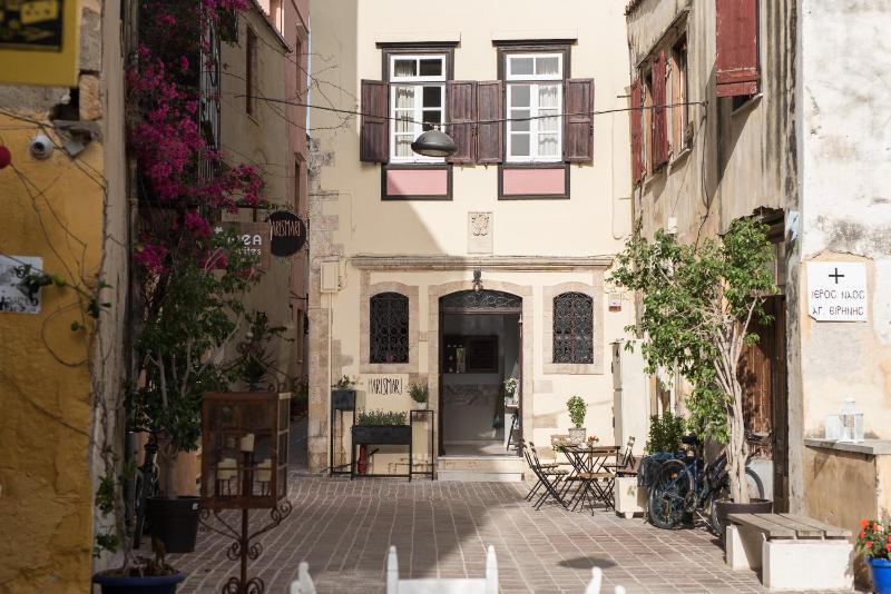 Harismari Cozy Hotel - image 38