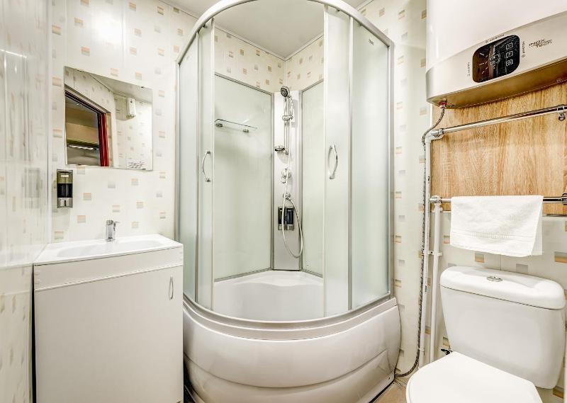 Double Room with Private Bathroom image 1