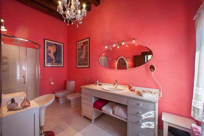 King Room with Garden View image 1