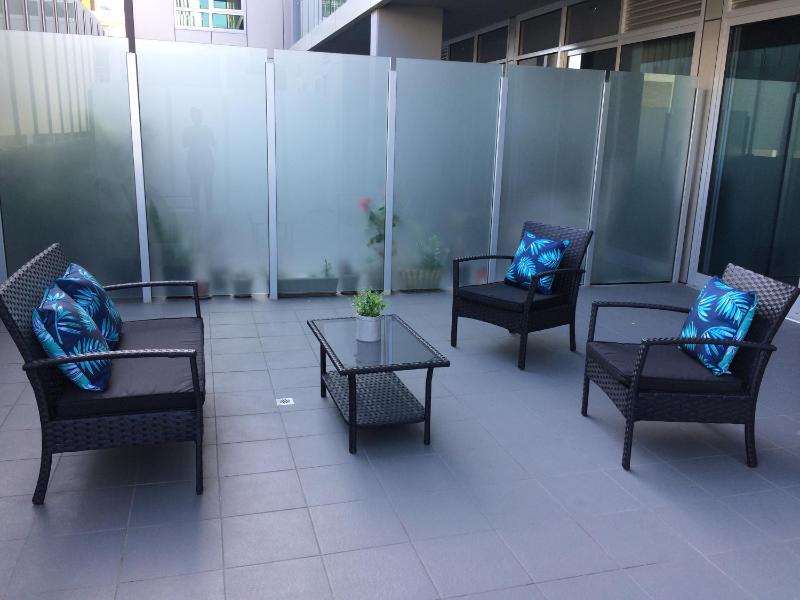 Tasha's Apartments on Morphett - image 14