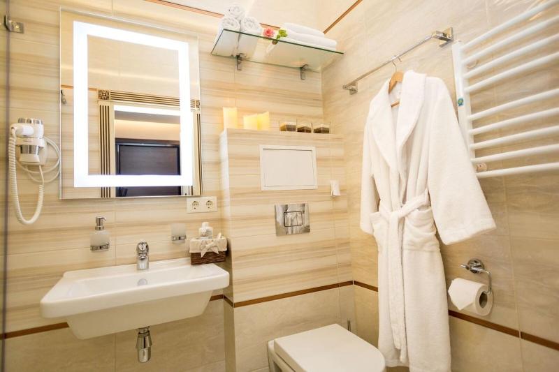 Superior Double Room image 2