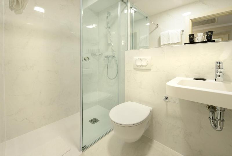 Grand Hotel Adriatic II - image 14