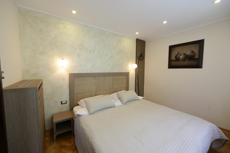 Apartment Piano - image 13